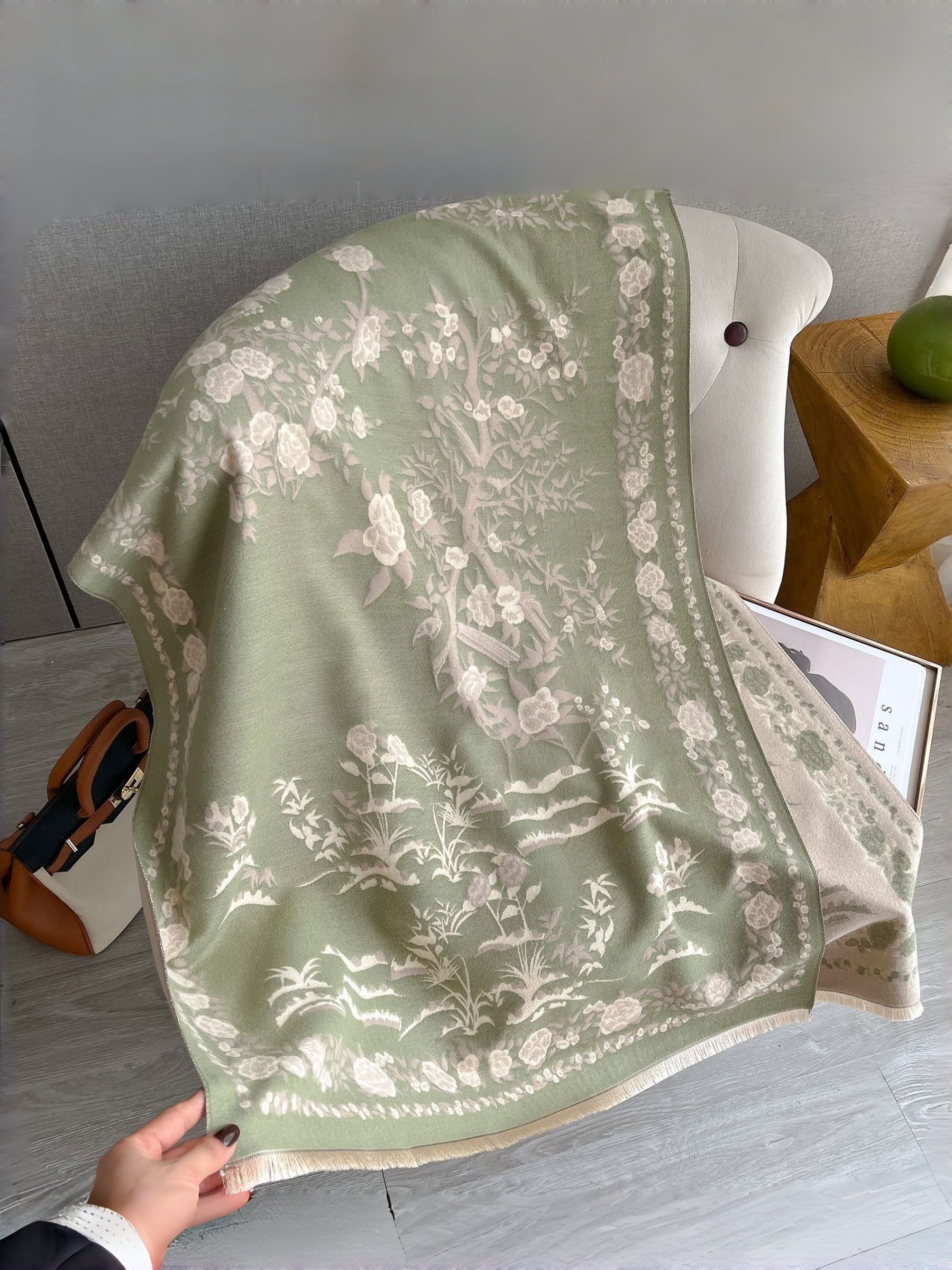 Luxury Ultra Soft Comfort Blanket & Shawl Wrap - Imitation Cashmere, Warm Thick Winter Scarf for Women, Versatile Cape for Evening Dressing, Perfect for Home Comfort & Stress Relief Gift